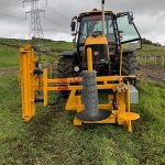 Junior machine with a 1.3 m high one way clamp, painted to match the JCB Fastrac tractor and Bryce post knocker.